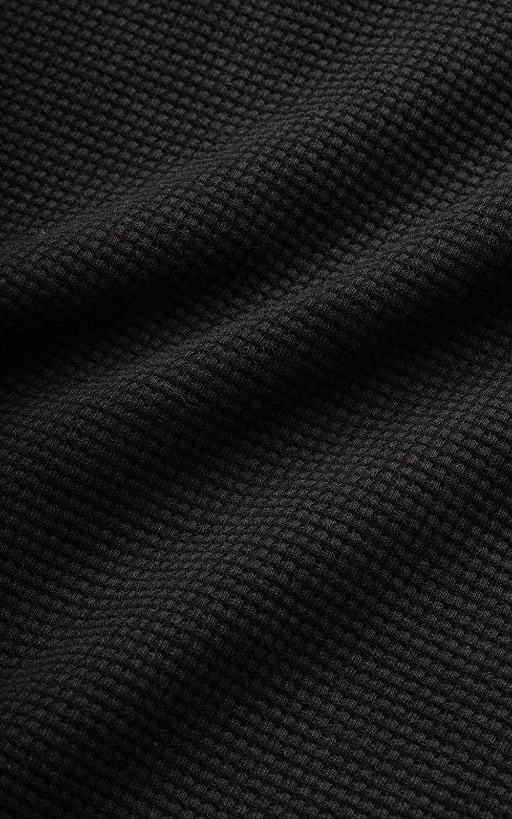 BLACK TWISTED HENLEY