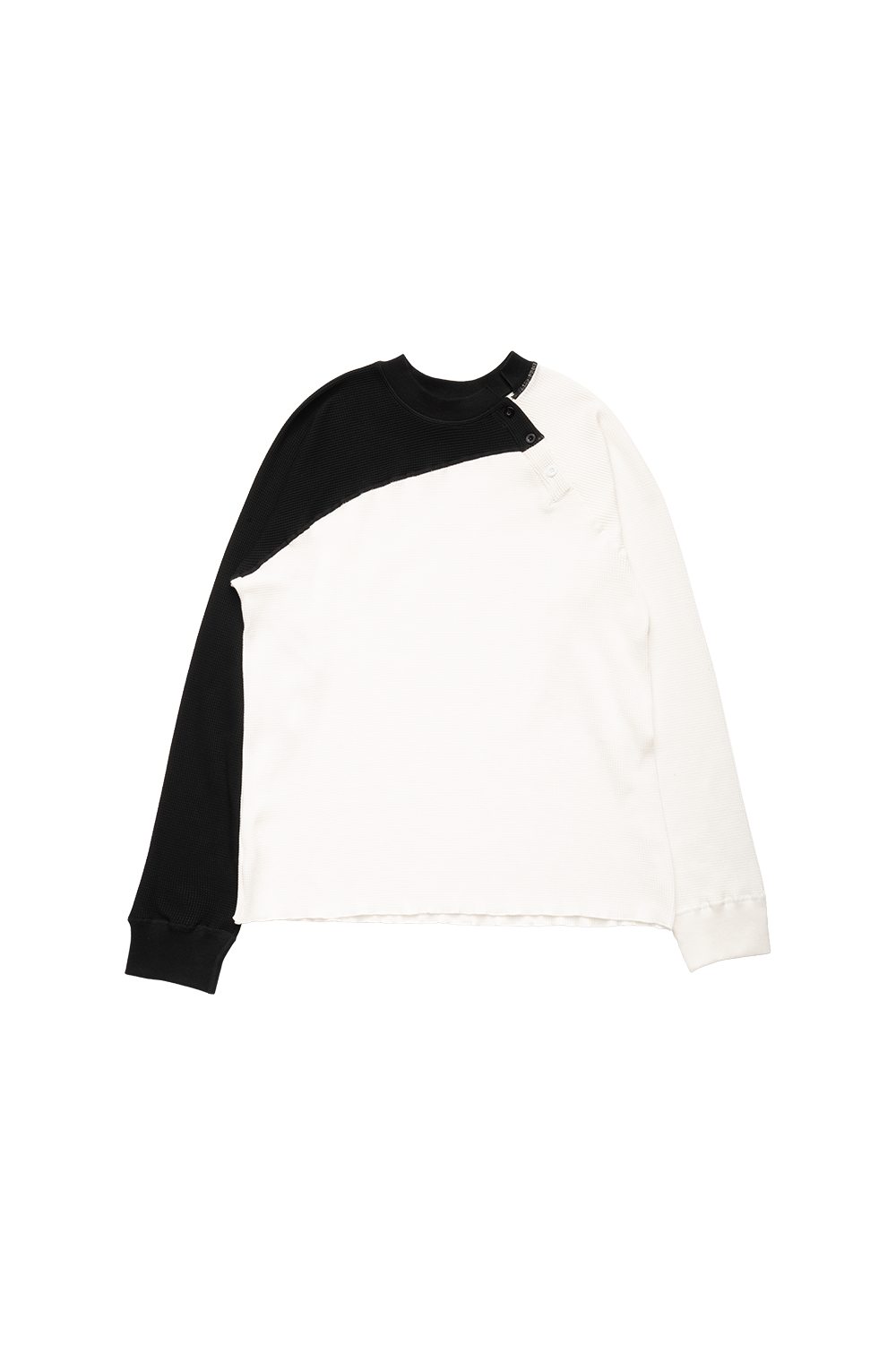 TWISTED HENLEY IN BLACK & WHITE
