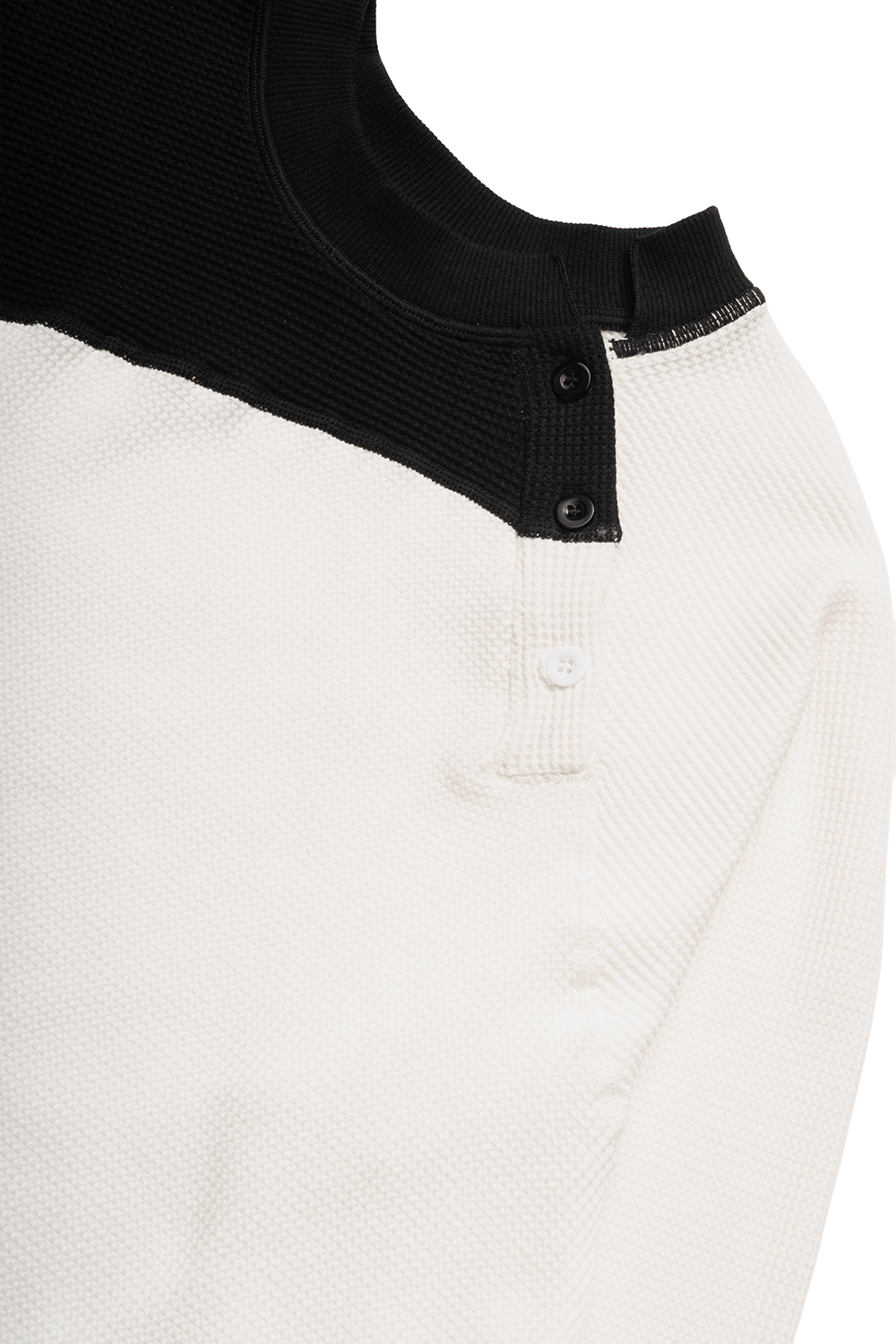 TWISTED HENLEY IN BLACK & WHITE