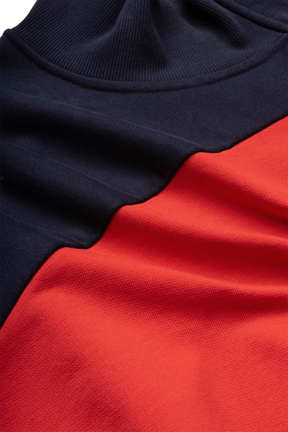 SPORT PULLOVER IN RED