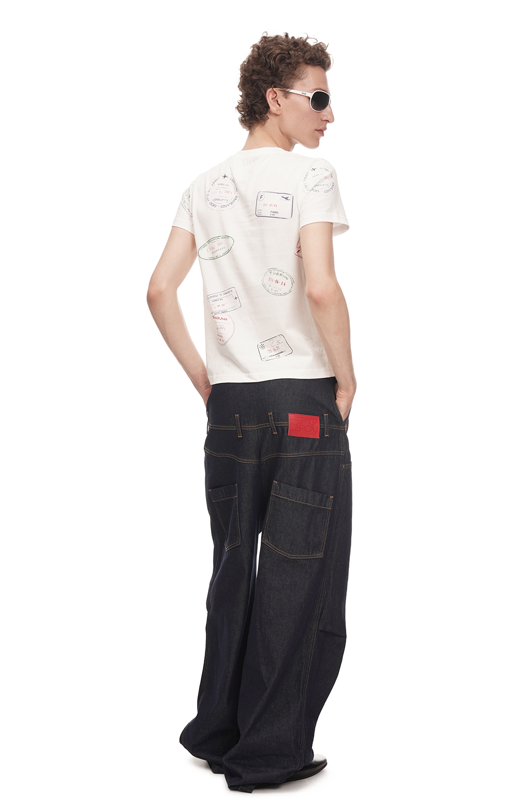 FITTED TRAVEL T-SHIRT IN WHITE