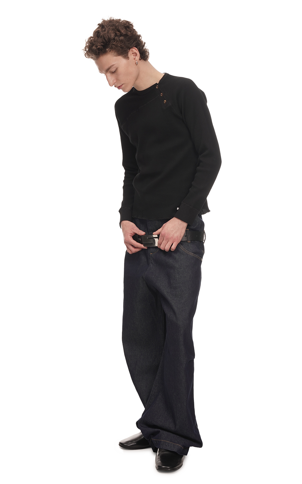 TWISTED HENLEY IN BLACK