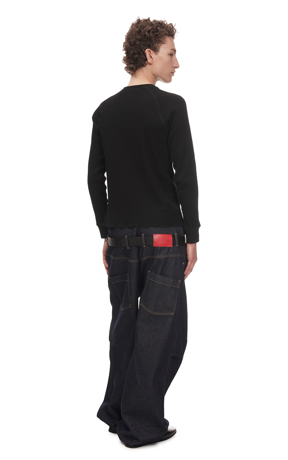 TWISTED HENLEY IN BLACK