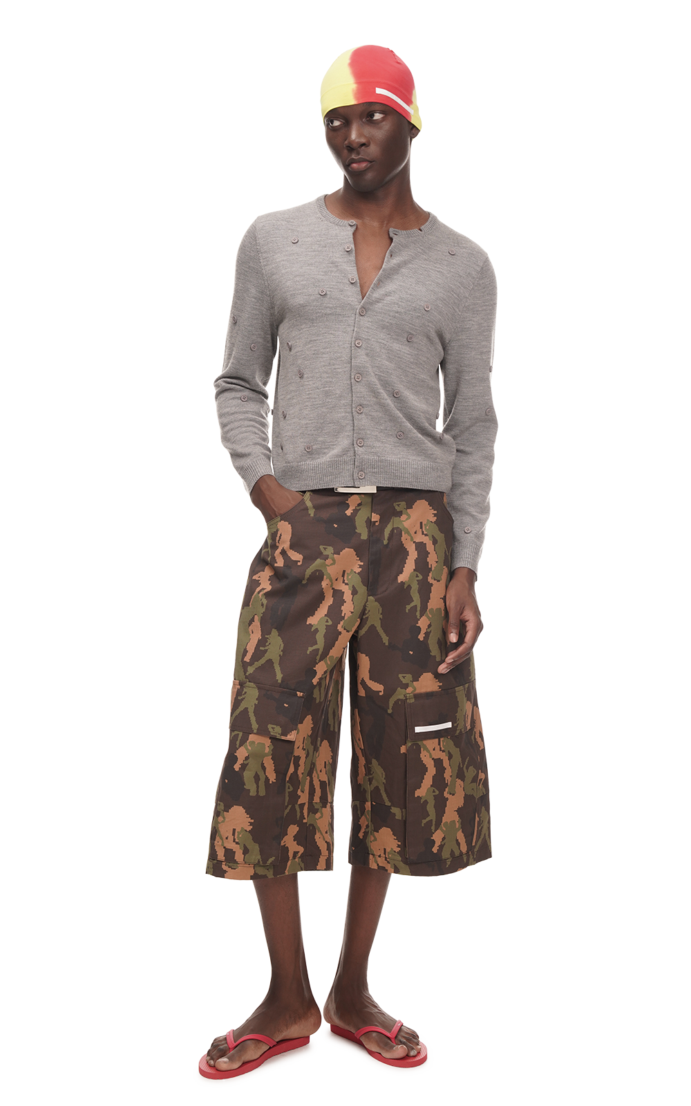 DANCING CAMO CARGO SHORTS IN BROWN