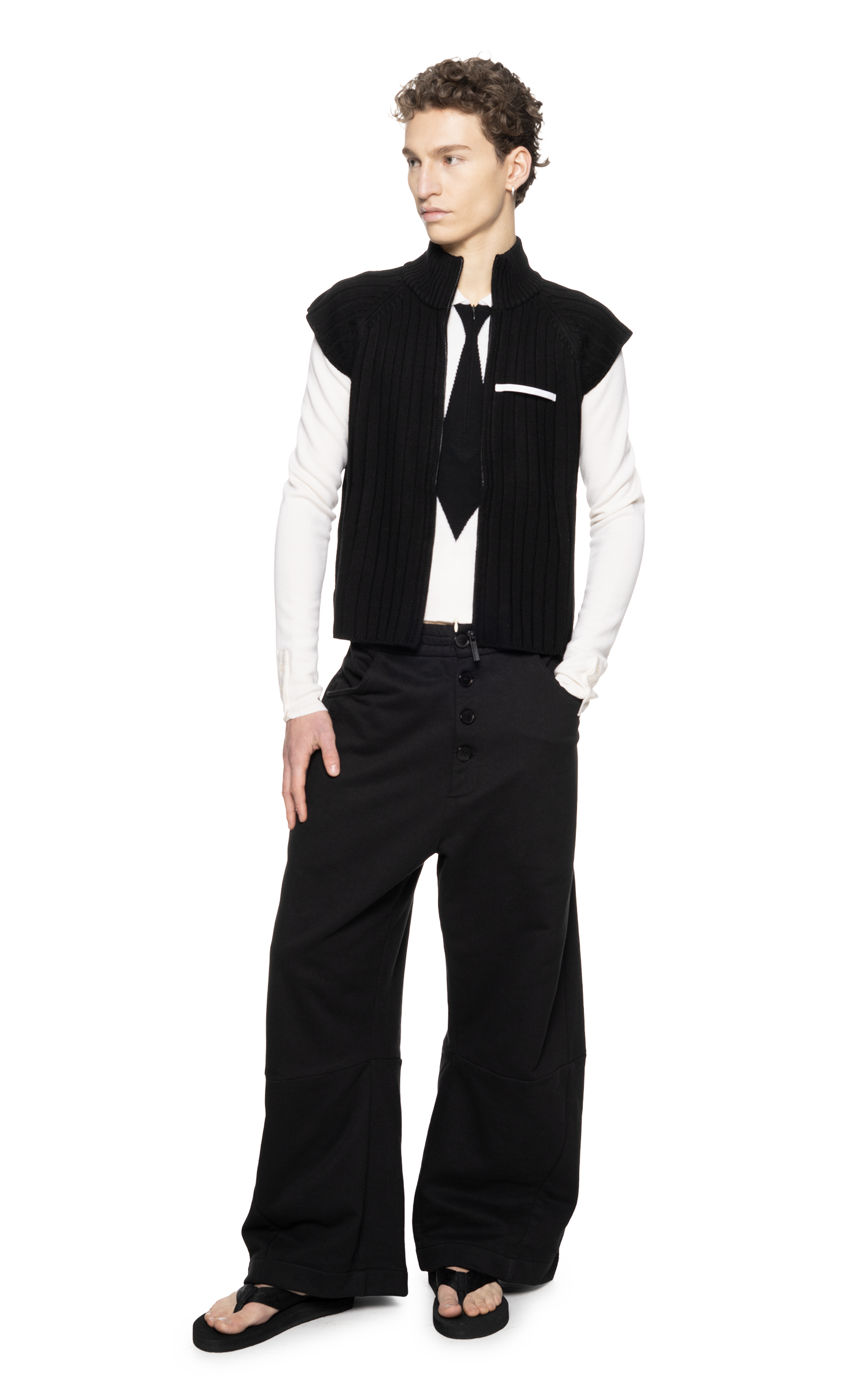 KNITTED RAGLAN VEST IN BLACK